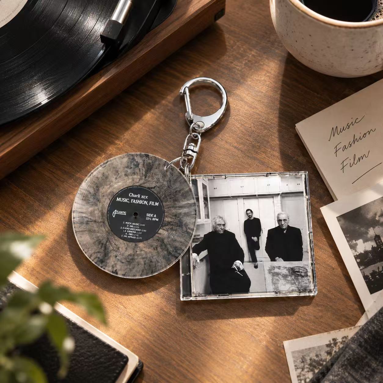 C-Charli Xcx Keychain，Music，Fa - Phone Accessories Charms recension och pris